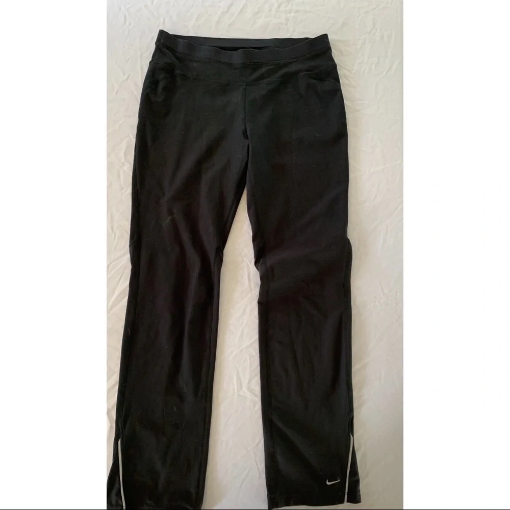 Nike Women's Yoga Pants Size Medium